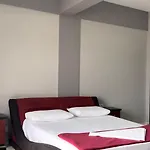 New Εξαμίλιο